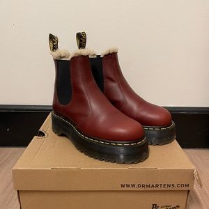 Doc Martens 2976 faux fur lined platform boots burgundy